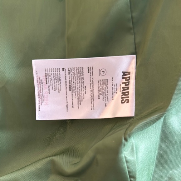 Apparis Green Puffer Jacket Cozy Plush Design - Picture 7 of 7